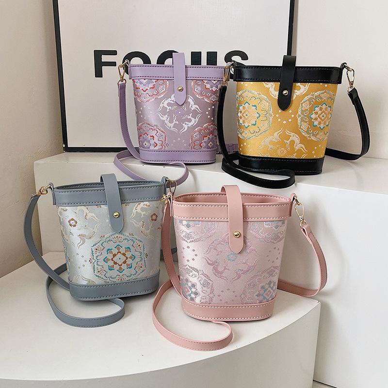 DIY gebreide tas - roze vintag - Leatherwork Drawing recensie en prijs
